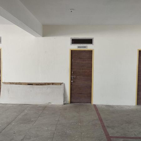 מלון ולורה Annai Residency מראה חיצוני תמונה
