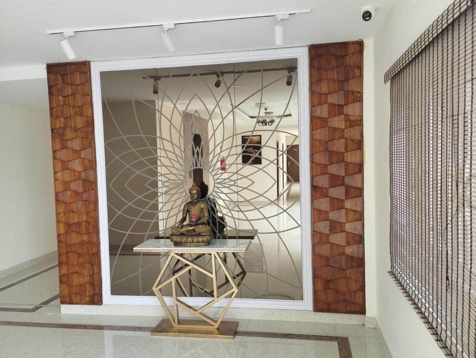 מלון ולורה Annai Residency מראה חיצוני תמונה