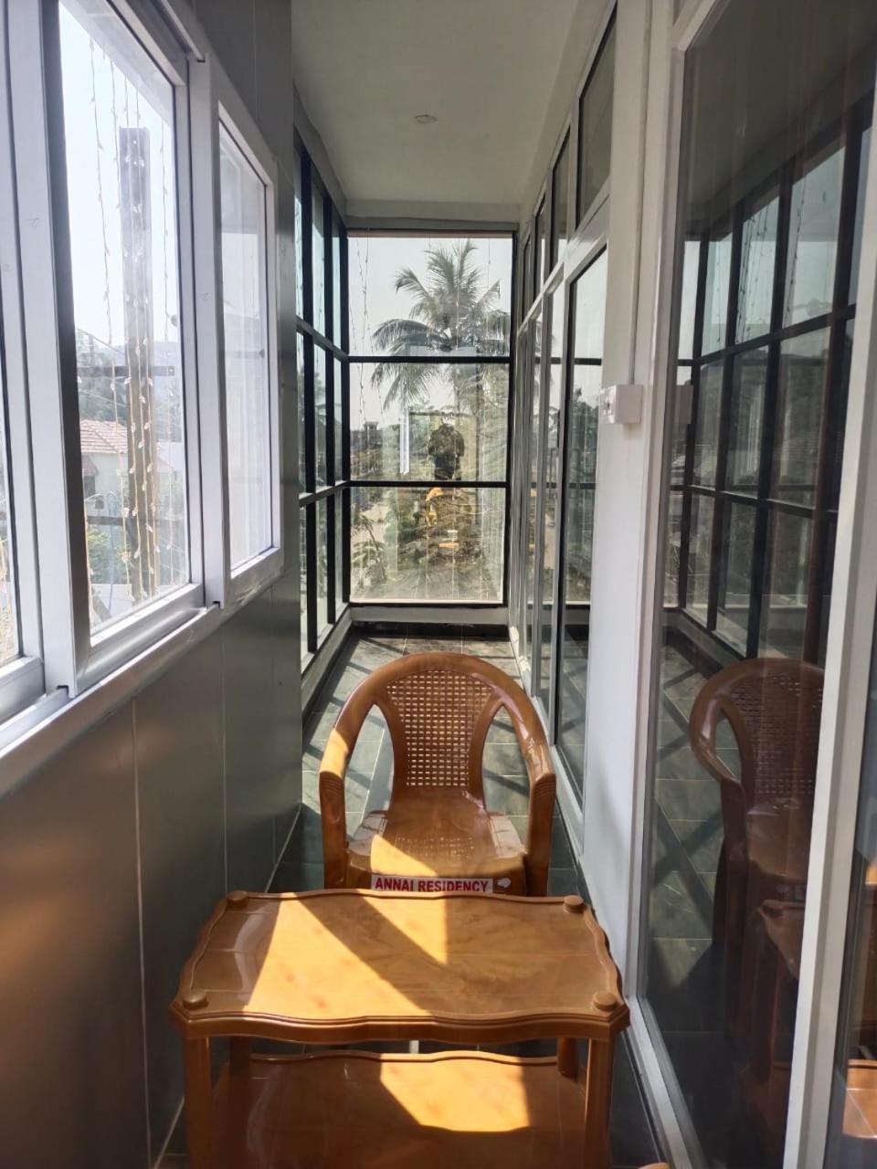 מלון ולורה Annai Residency מראה חיצוני תמונה